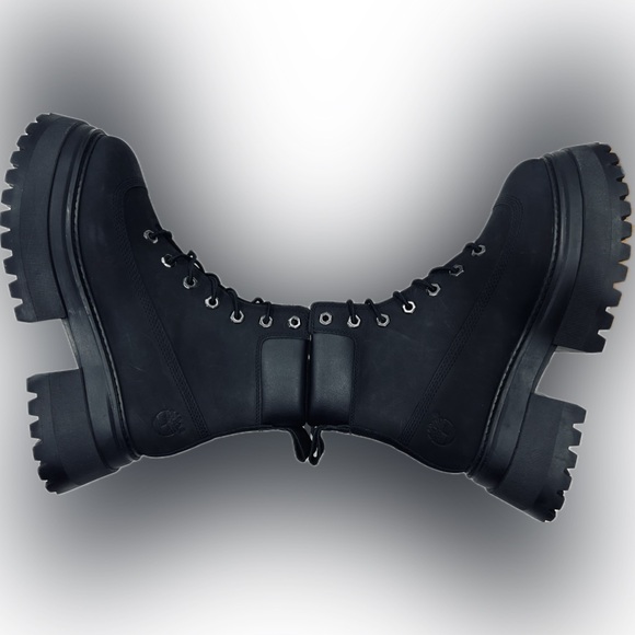 NWOB Timberland SZ 7.5 Sky 6 lace up lug boot, 2.5” heel, leather upper. - Picture 9 of 10